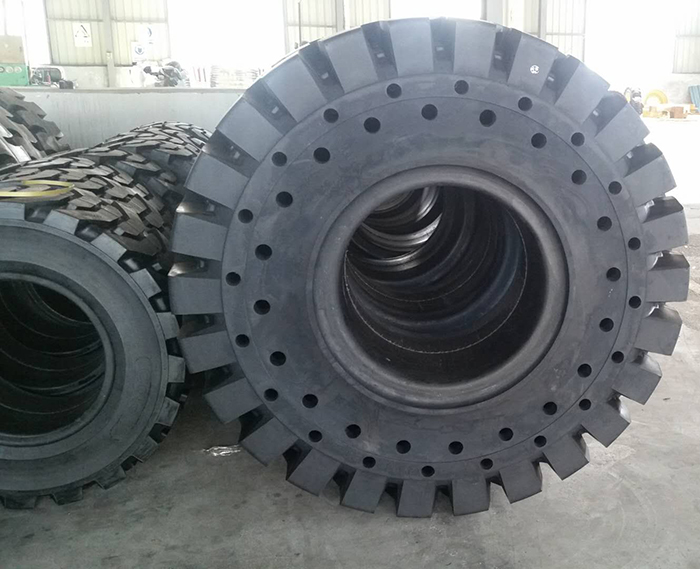 裝載機(jī)實(shí)心輪胎